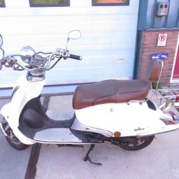 Fosti Retro scooter